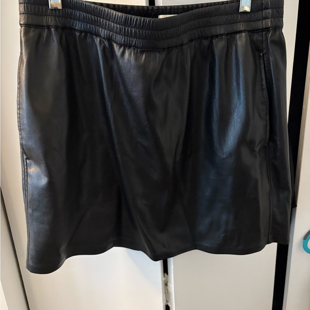 Aritzia Babaton Black Leather Skirt